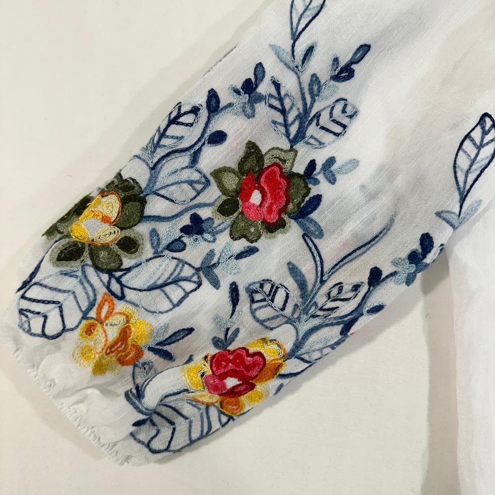 NYCC White Embroidered Floral Peasant Blouse Medium Boho Puff Sleeve Cottagecore - Picture 3 of 8
